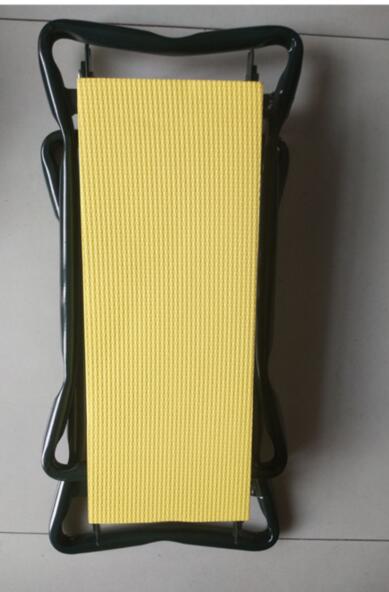 Lightweight and Foldable Garden Kneeler