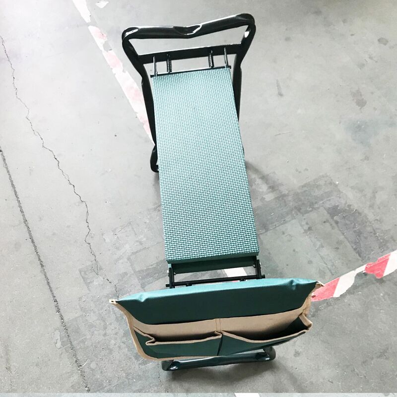 Lightweight and Foldable Garden Kneeler