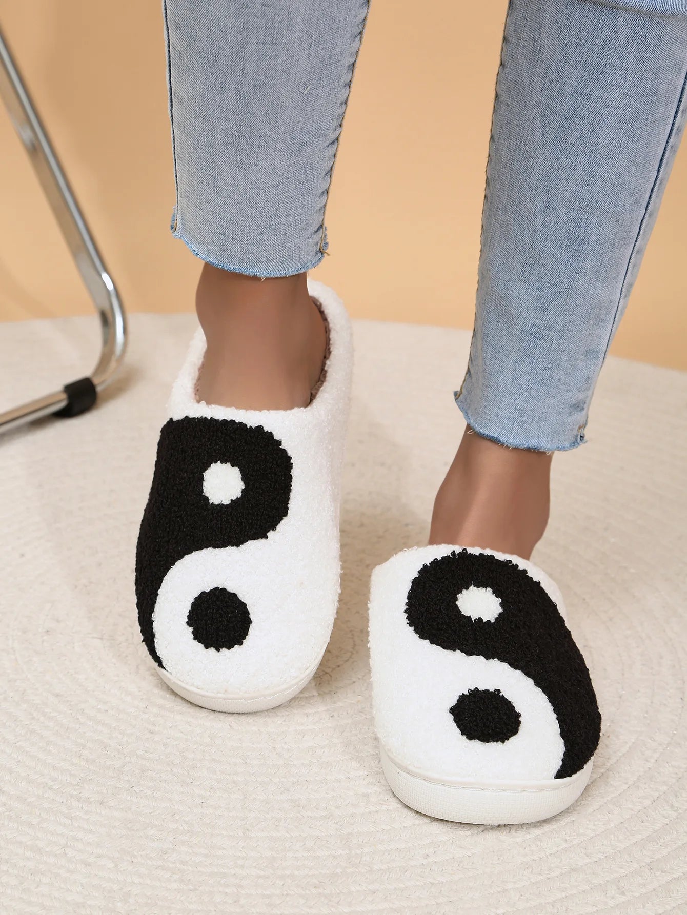 Fluffy Ying/Yang Platform Slippers