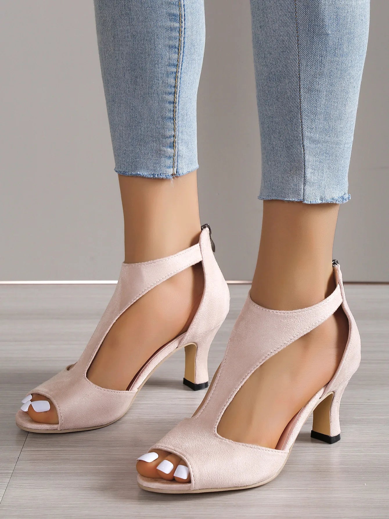 Simple and Fashionable Back Zipper Fishmouth Shoes Women's Side Stiletto Roman Sandals