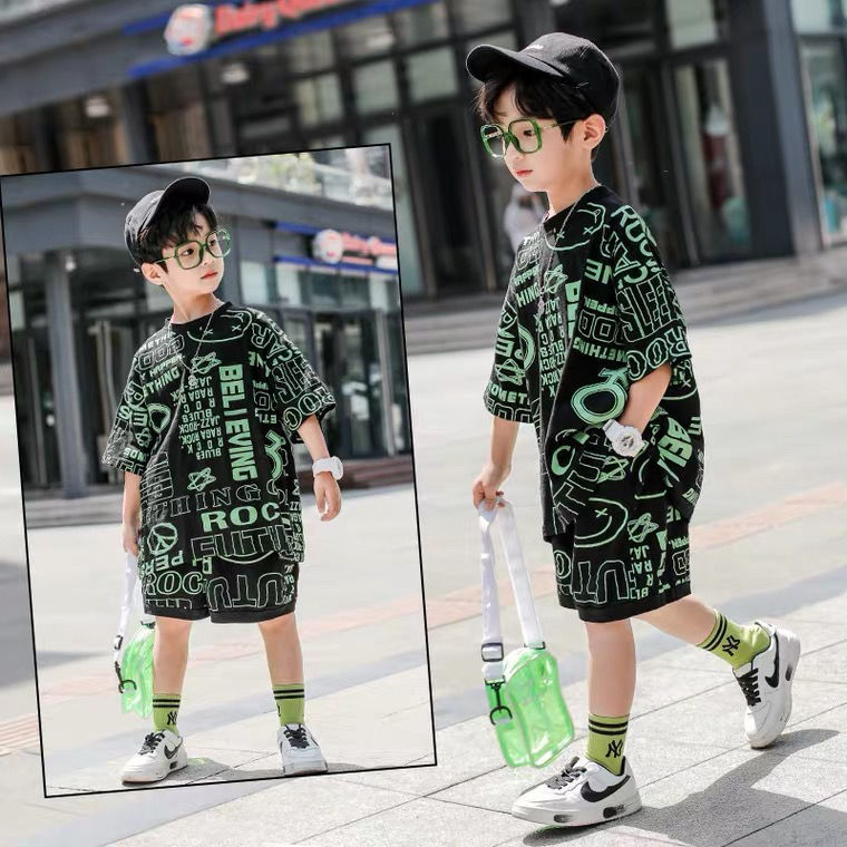 Bold print short-sleeved short set